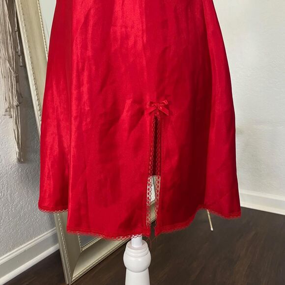 Victoria's Secret Angel Whimsical Whimsygoth Red Lace Bow Mini Slip Dress M - Picture 4 of 8